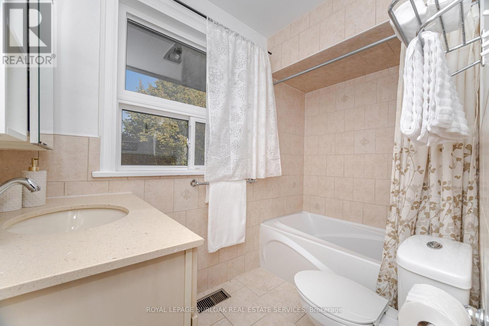 Photo 28 of 2295 Barclay Road, Burlington ON