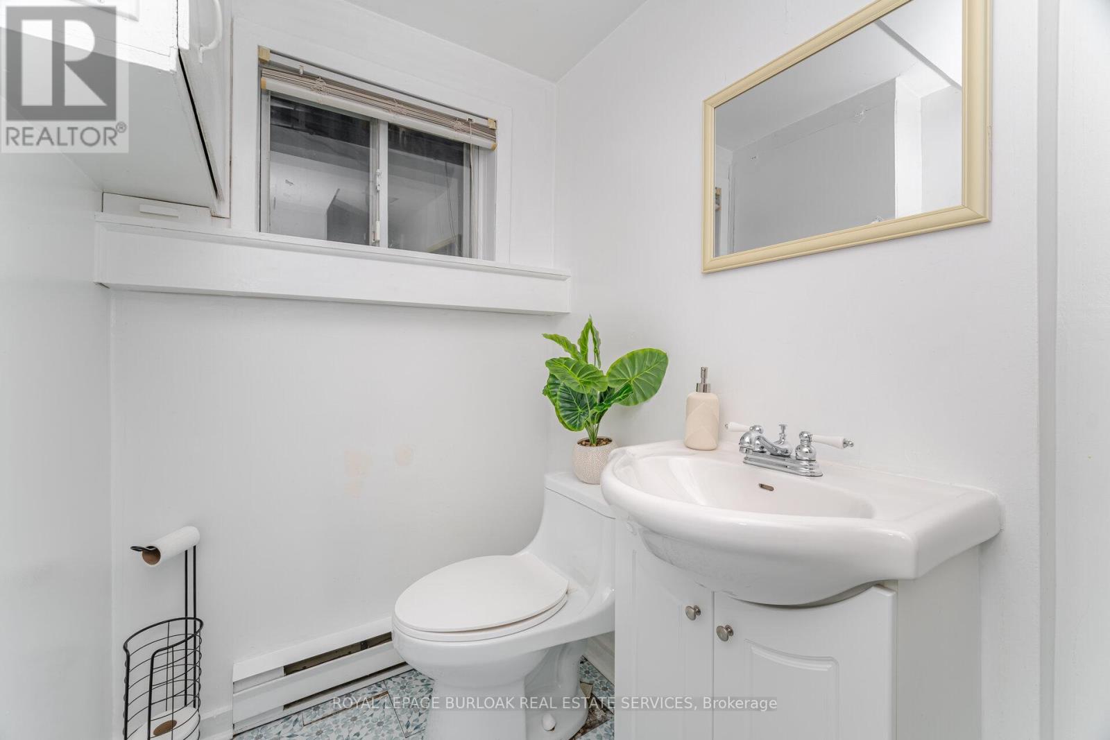 Photo 37 of 2295 Barclay Road, Burlington ON