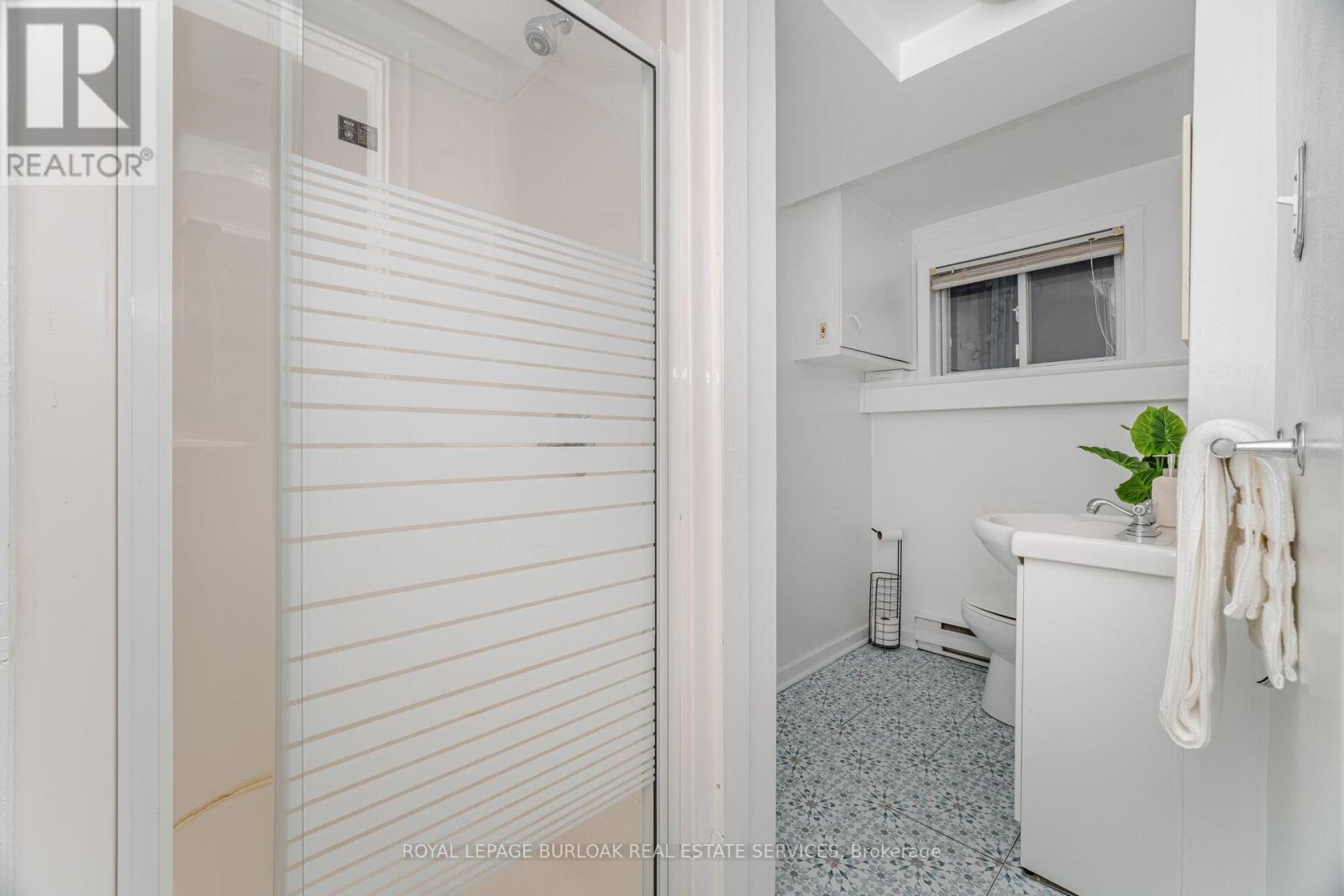 Photo 38 of 2295 Barclay Road, Burlington ON