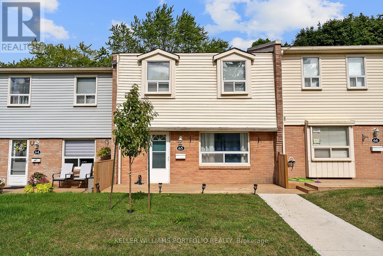 Photo 1 of 65 1055 Shawnmarr Road, Mississauga ON