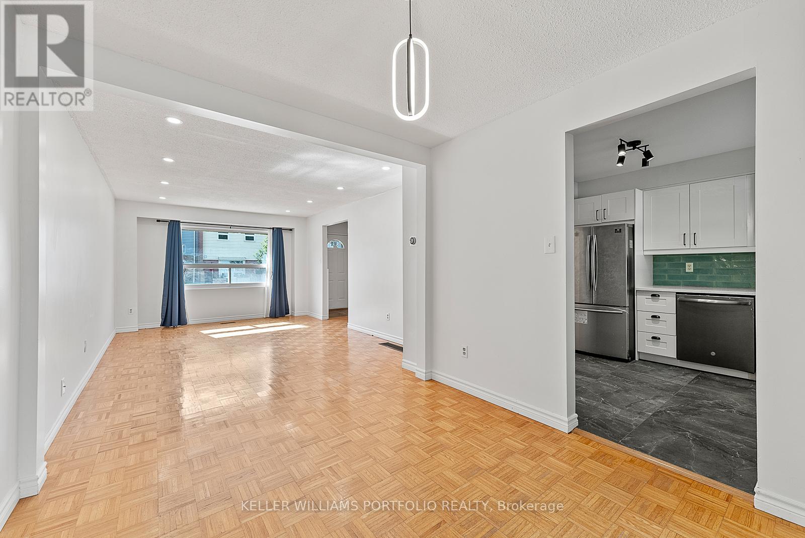 Photo 14 of 65 1055 Shawnmarr Road, Mississauga ON