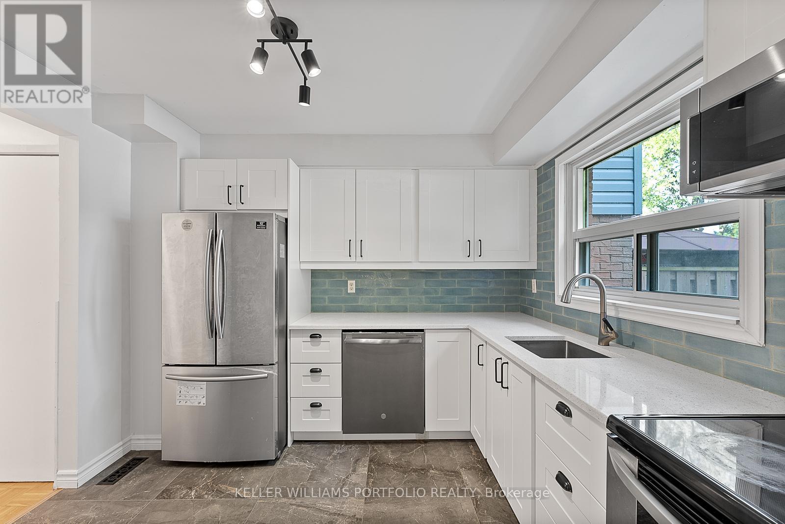 Photo 15 of 65 1055 Shawnmarr Road, Mississauga ON