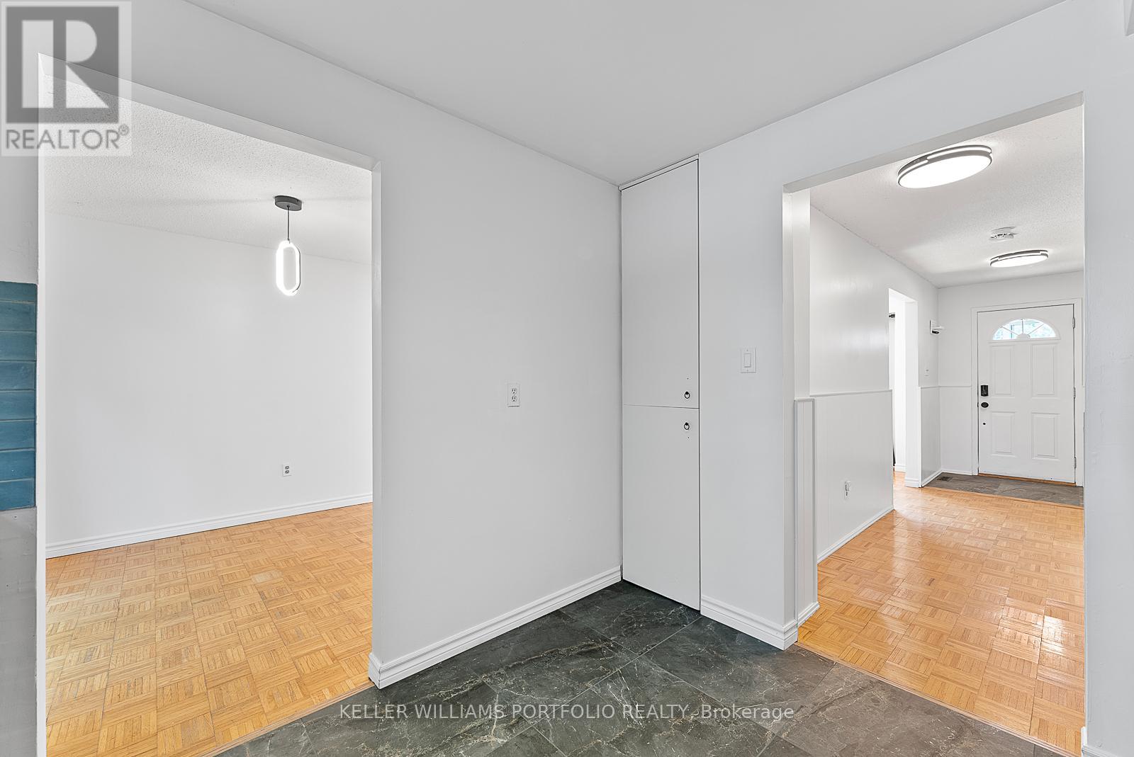 Photo 17 of 65 1055 Shawnmarr Road, Mississauga ON