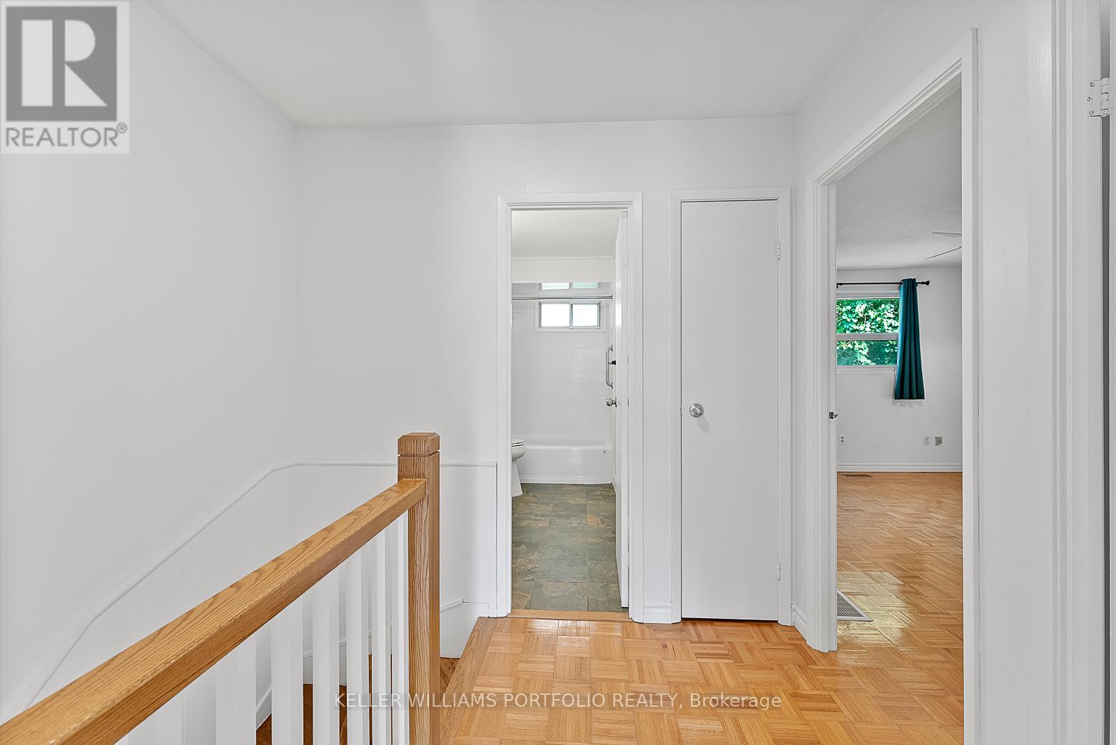 Photo 18 of 65 1055 Shawnmarr Road, Mississauga ON