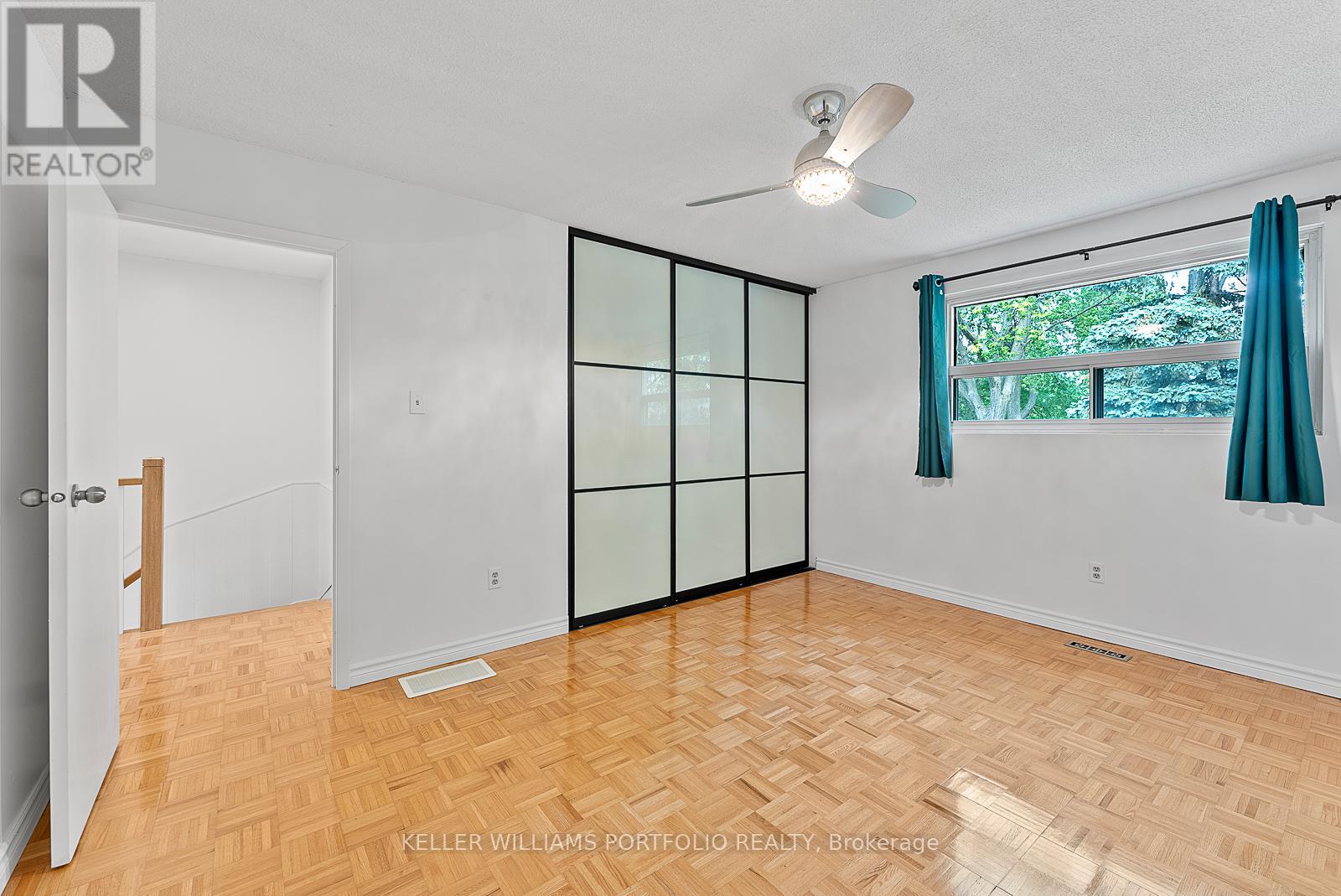 Photo 21 of 65 1055 Shawnmarr Road, Mississauga ON