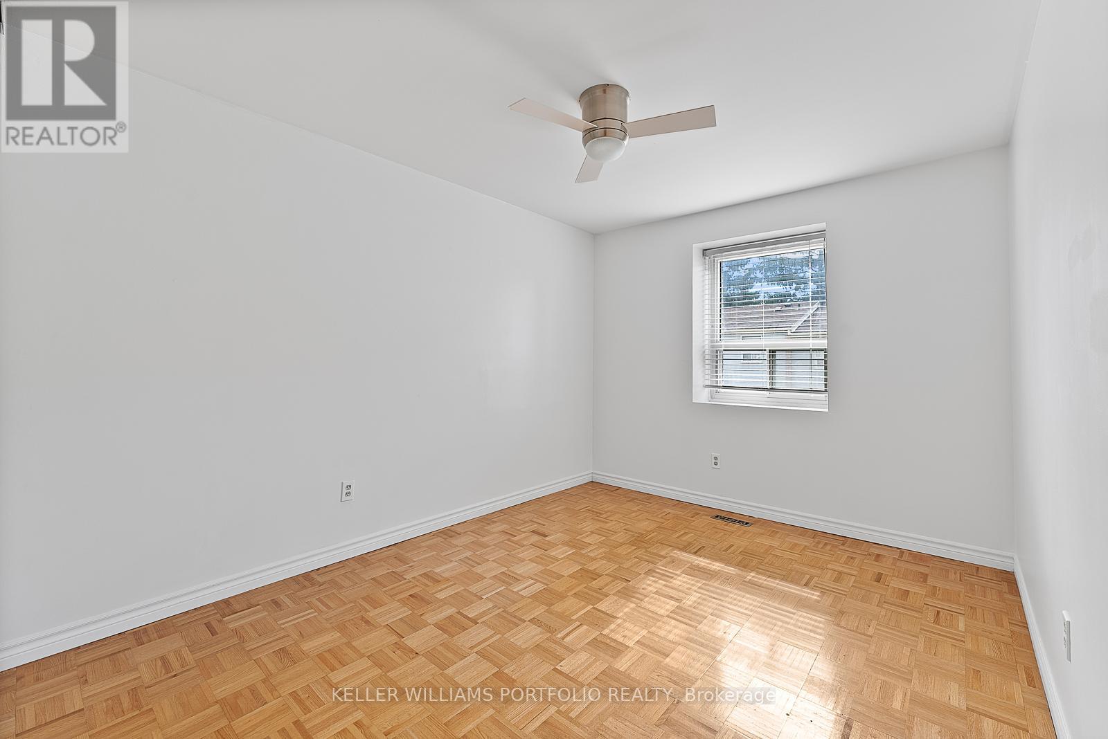 Photo 23 of 65 1055 Shawnmarr Road, Mississauga ON