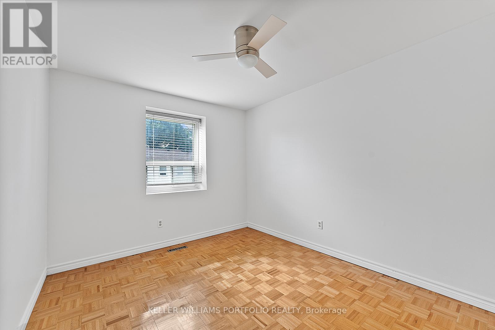 Photo 24 of 65 1055 Shawnmarr Road, Mississauga ON