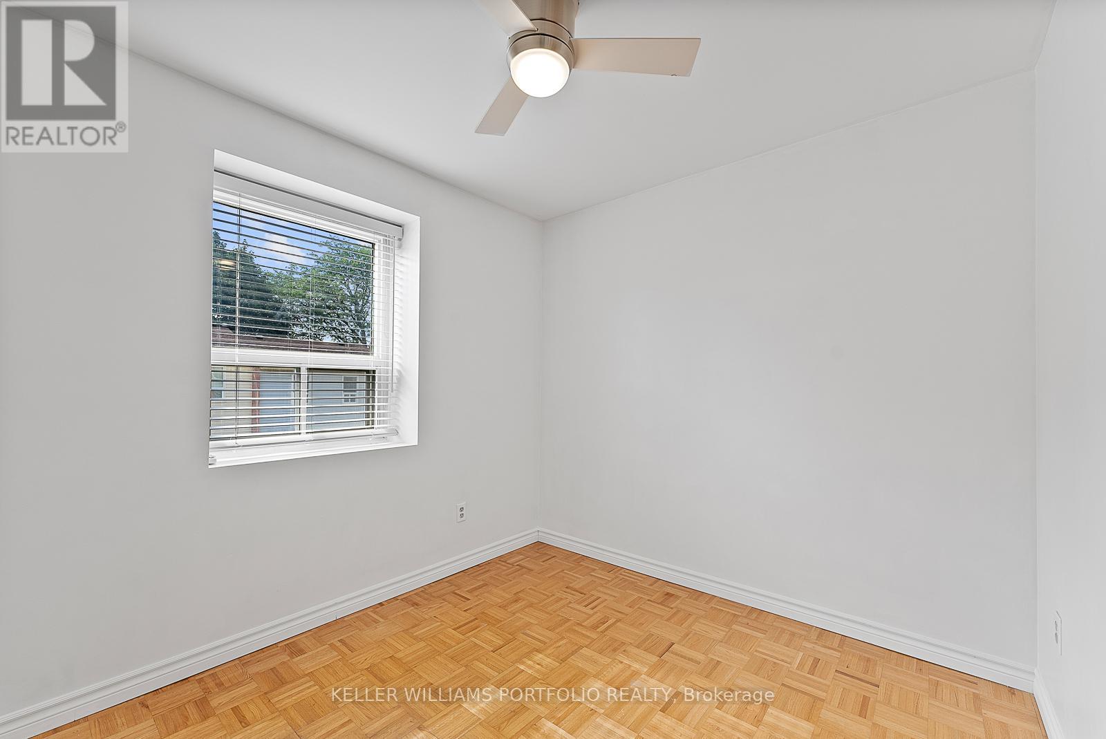 Photo 26 of 65 1055 Shawnmarr Road, Mississauga ON