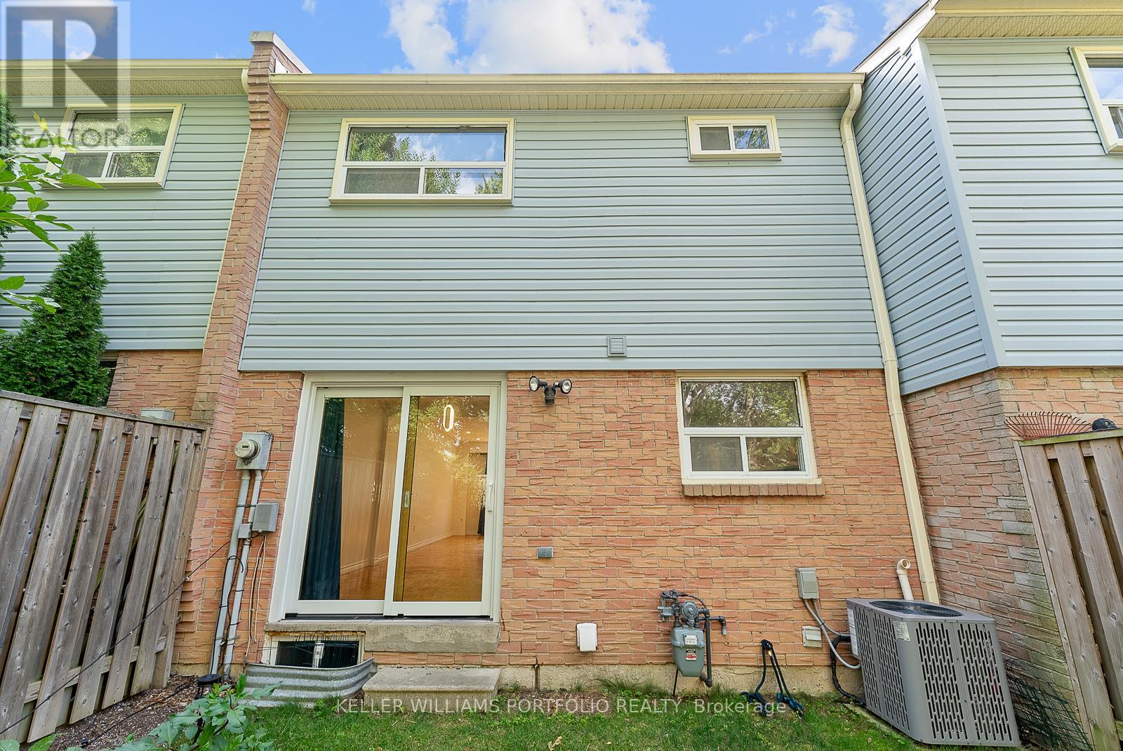 Photo 39 of 65 1055 Shawnmarr Road, Mississauga ON