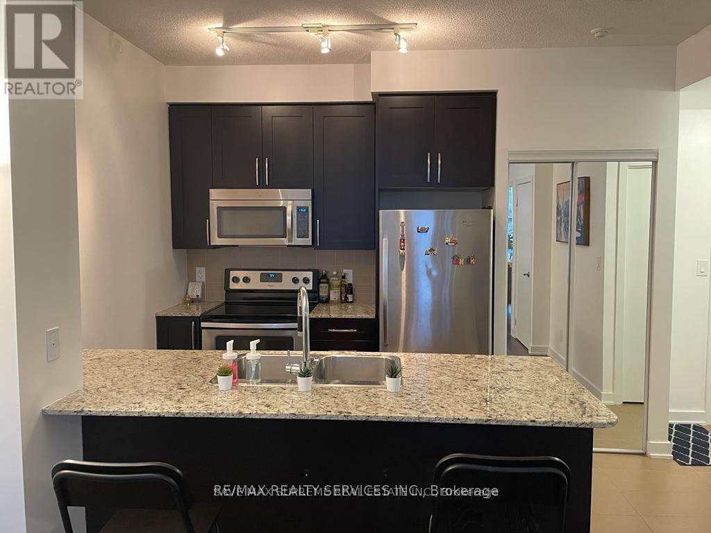 Photo 8 of 1710 4070 Confederation Parkway, Mississauga ON