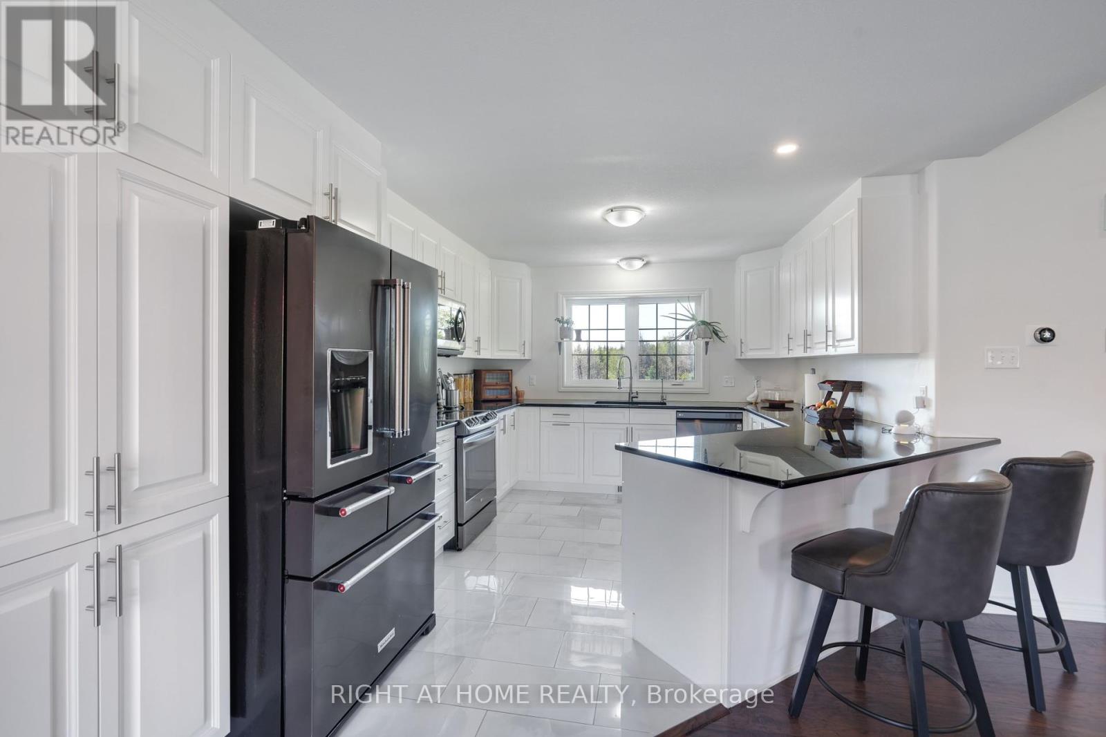 Photo 11 of 8833 Copeland Road, Ottawa ON