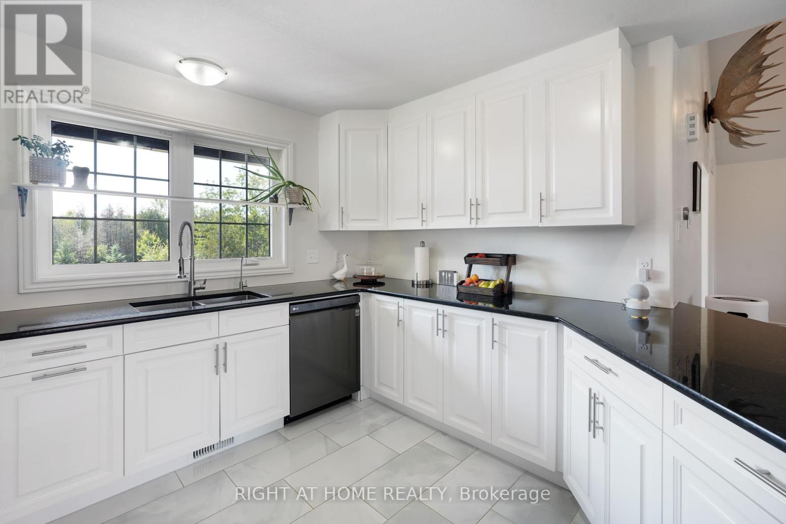 Photo 13 of 8833 Copeland Road, Ottawa ON