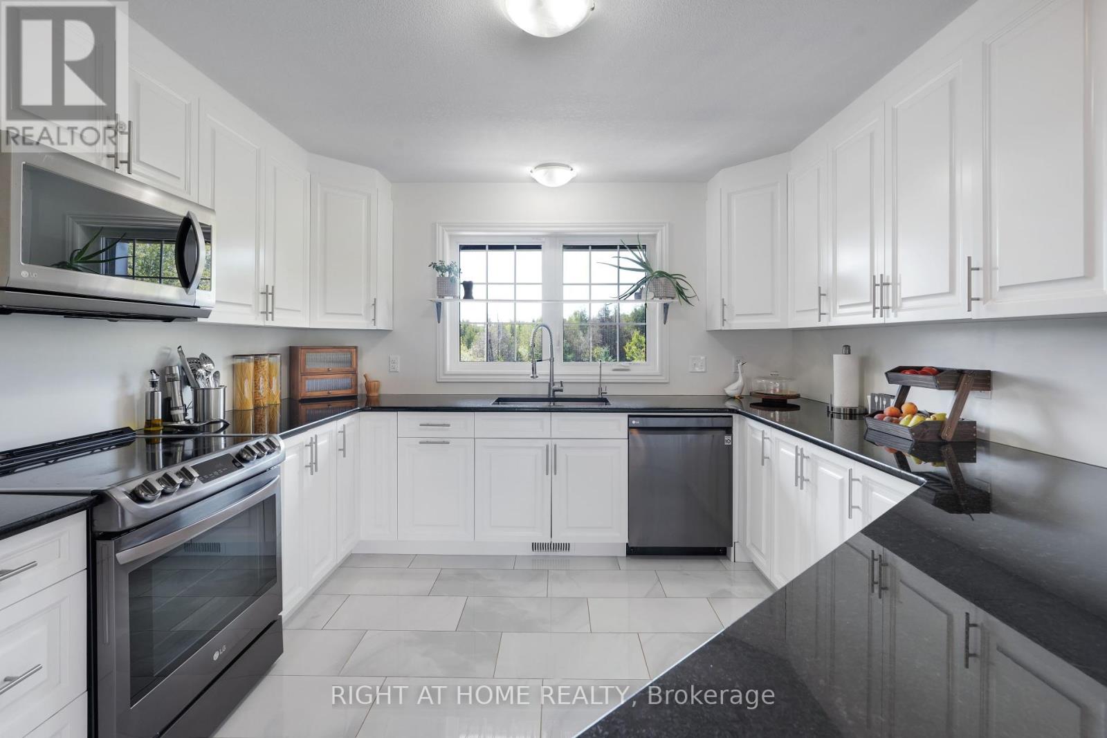 Photo 15 of 8833 Copeland Road, Ottawa ON