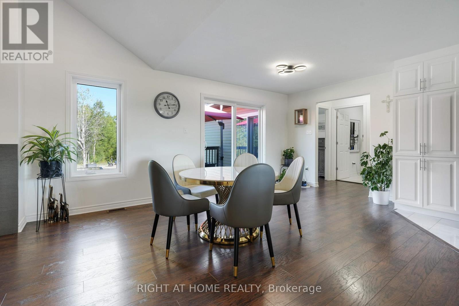 Photo 9 of 8833 Copeland Road, Ottawa ON