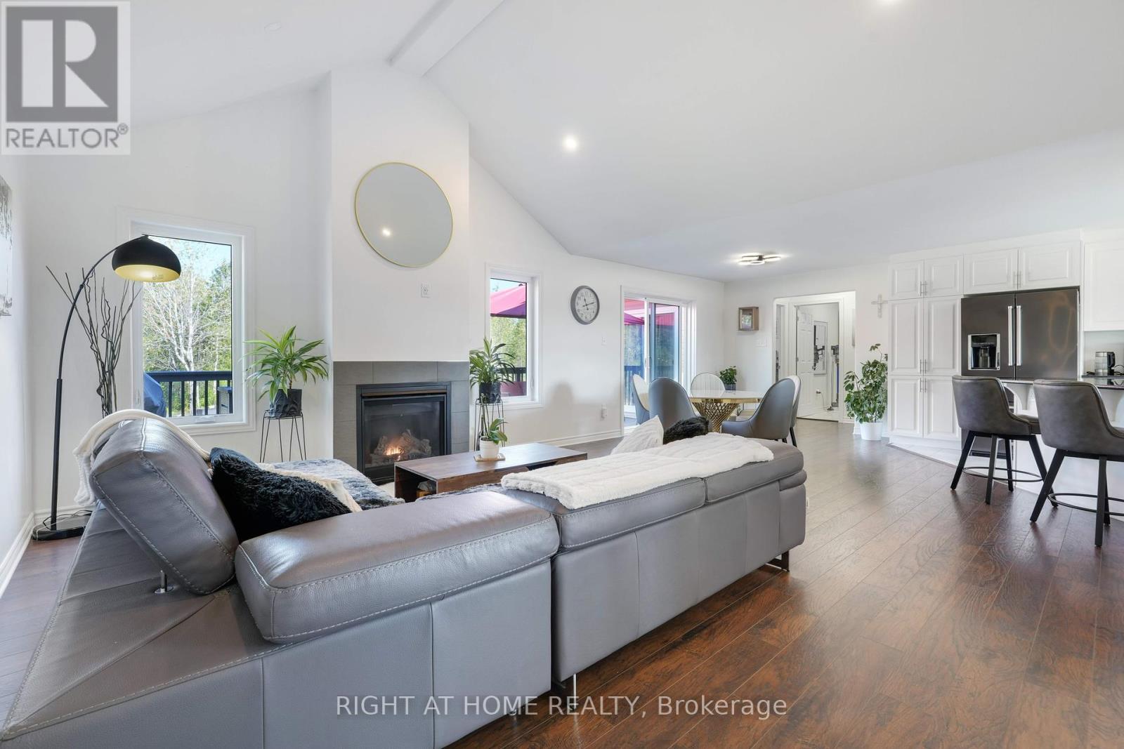 Photo 6 of 8833 Copeland Road, Ottawa ON