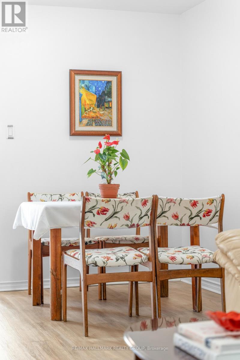 Photo 14 of 41 Sovereign Avenue, Ottawa ON