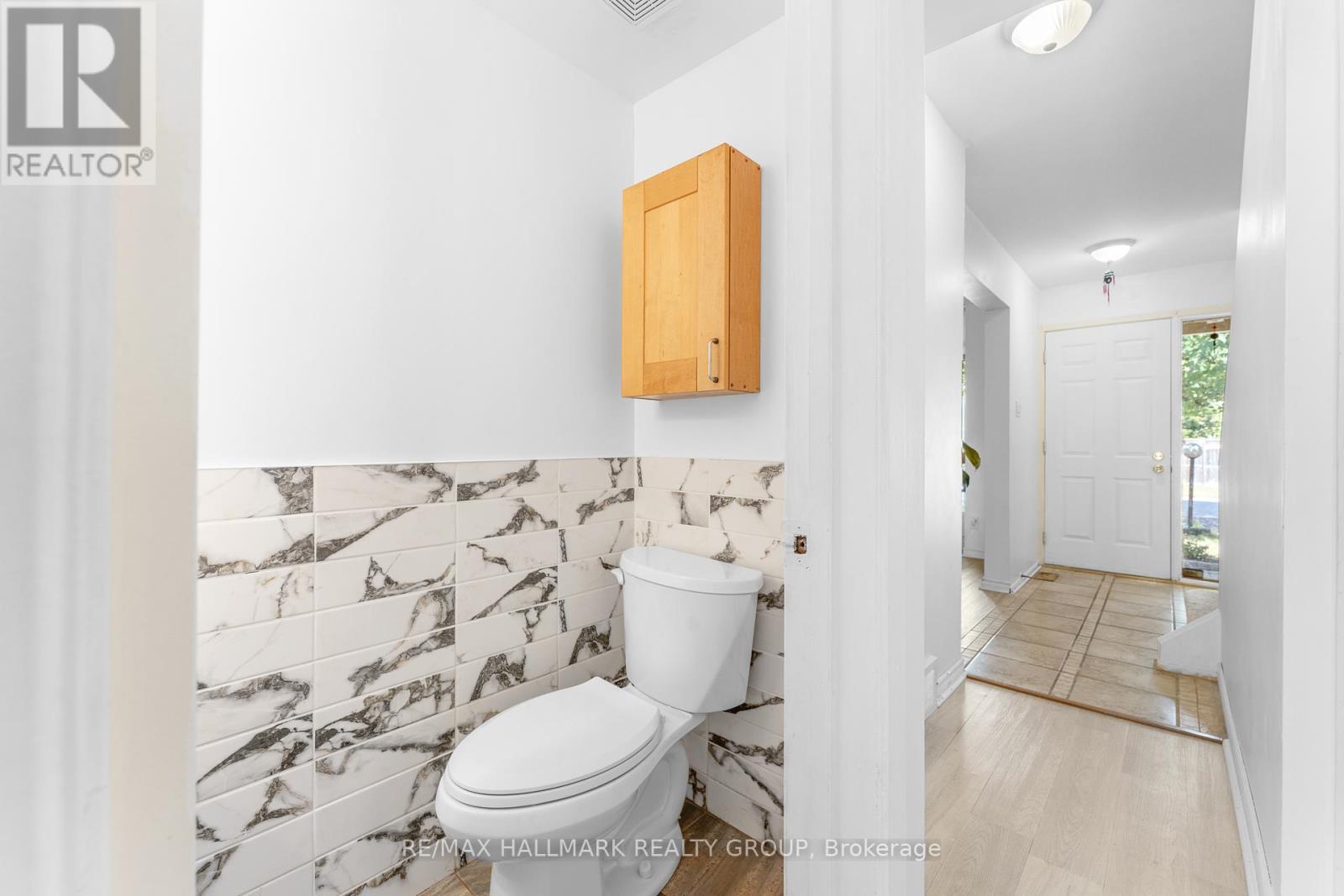 Photo 26 of 41 Sovereign Avenue, Ottawa ON