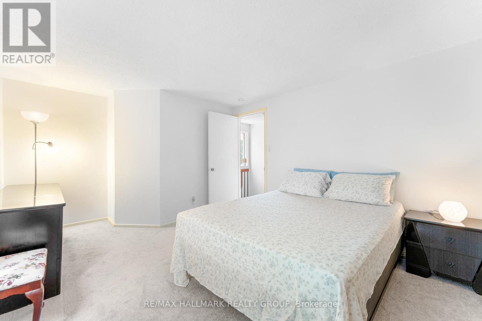 Photo 29 of 41 Sovereign Avenue, Ottawa ON