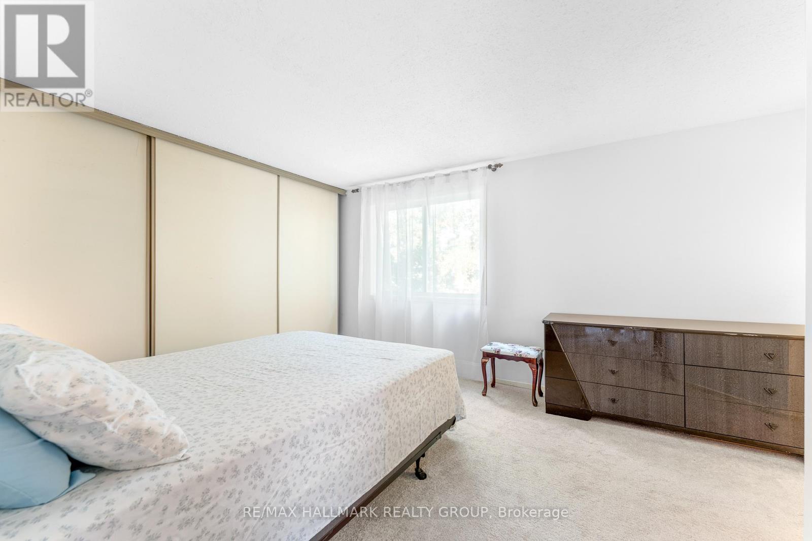 Photo 28 of 41 Sovereign Avenue, Ottawa ON