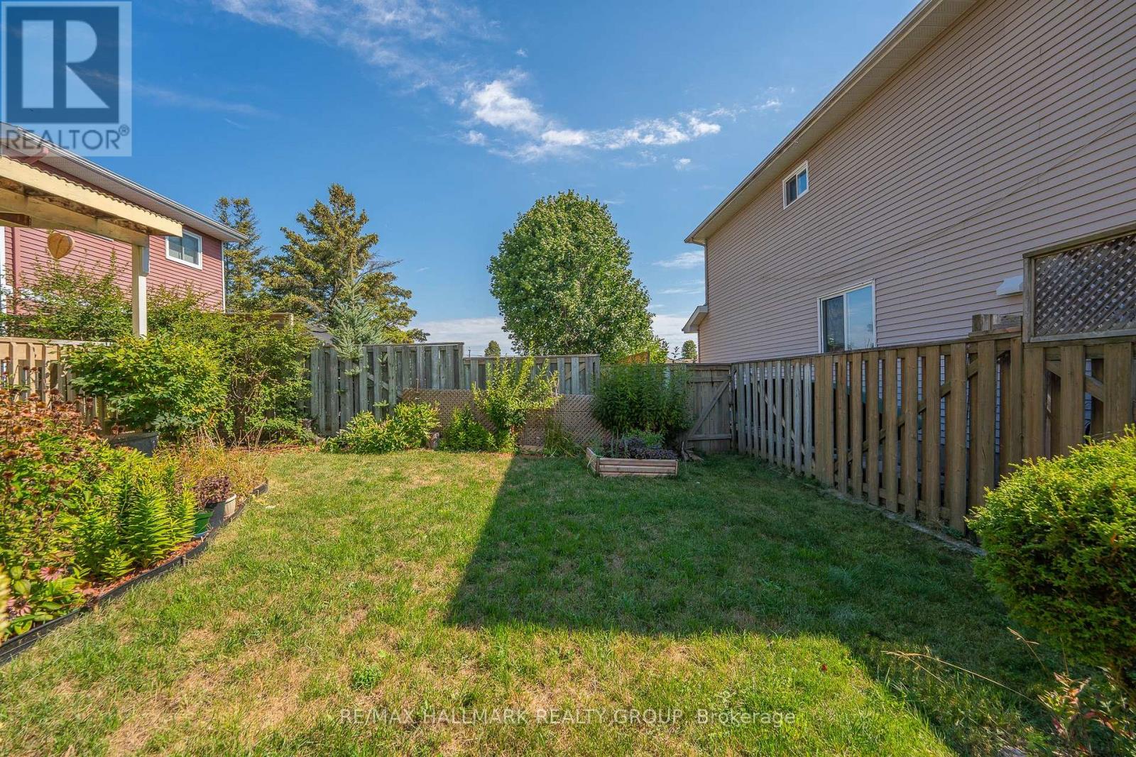 Photo 48 of 41 Sovereign Avenue, Ottawa ON