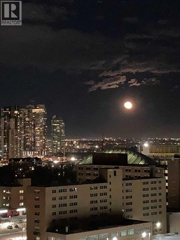 Photo 3 of 1703 330 26 Avenue Sw, Calgary AB