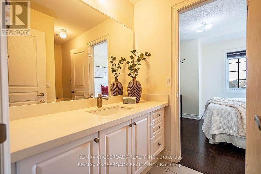 Photo 29 of 119 Russell Creek Drive, Brampton ON