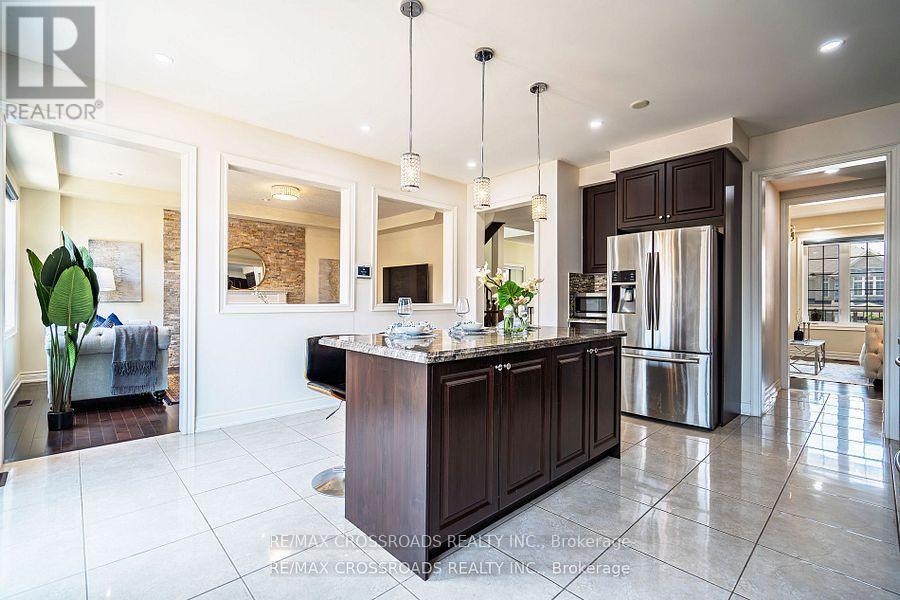 Photo 18 of 119 Russell Creek Drive, Brampton ON