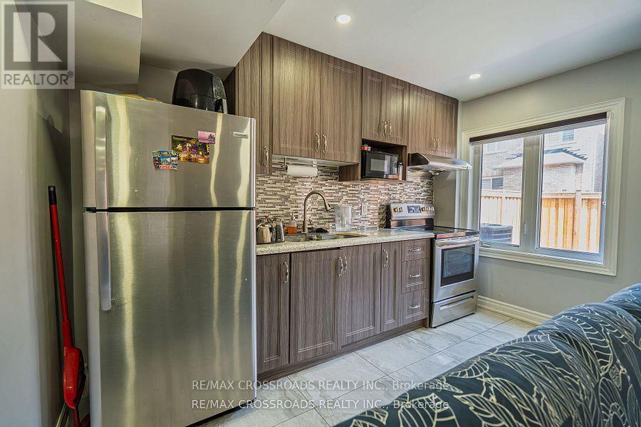 Photo 40 of 119 Russell Creek Drive, Brampton ON