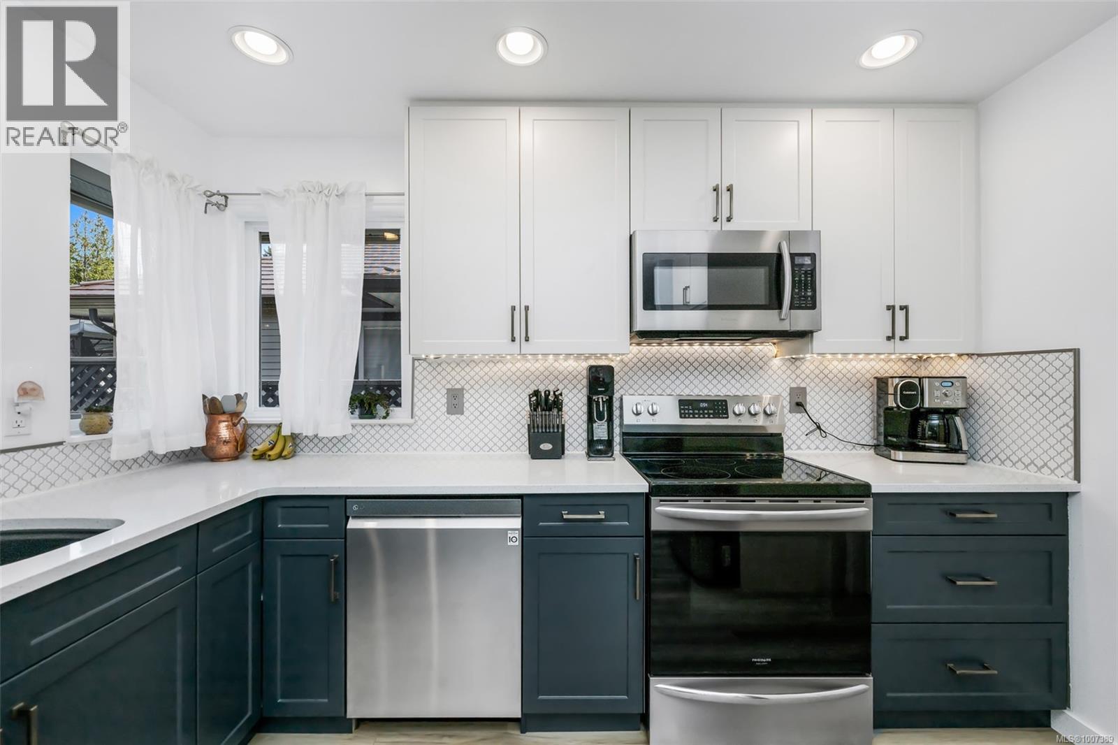 Photo 1 of 6640 Acreman Pl, Sooke BC