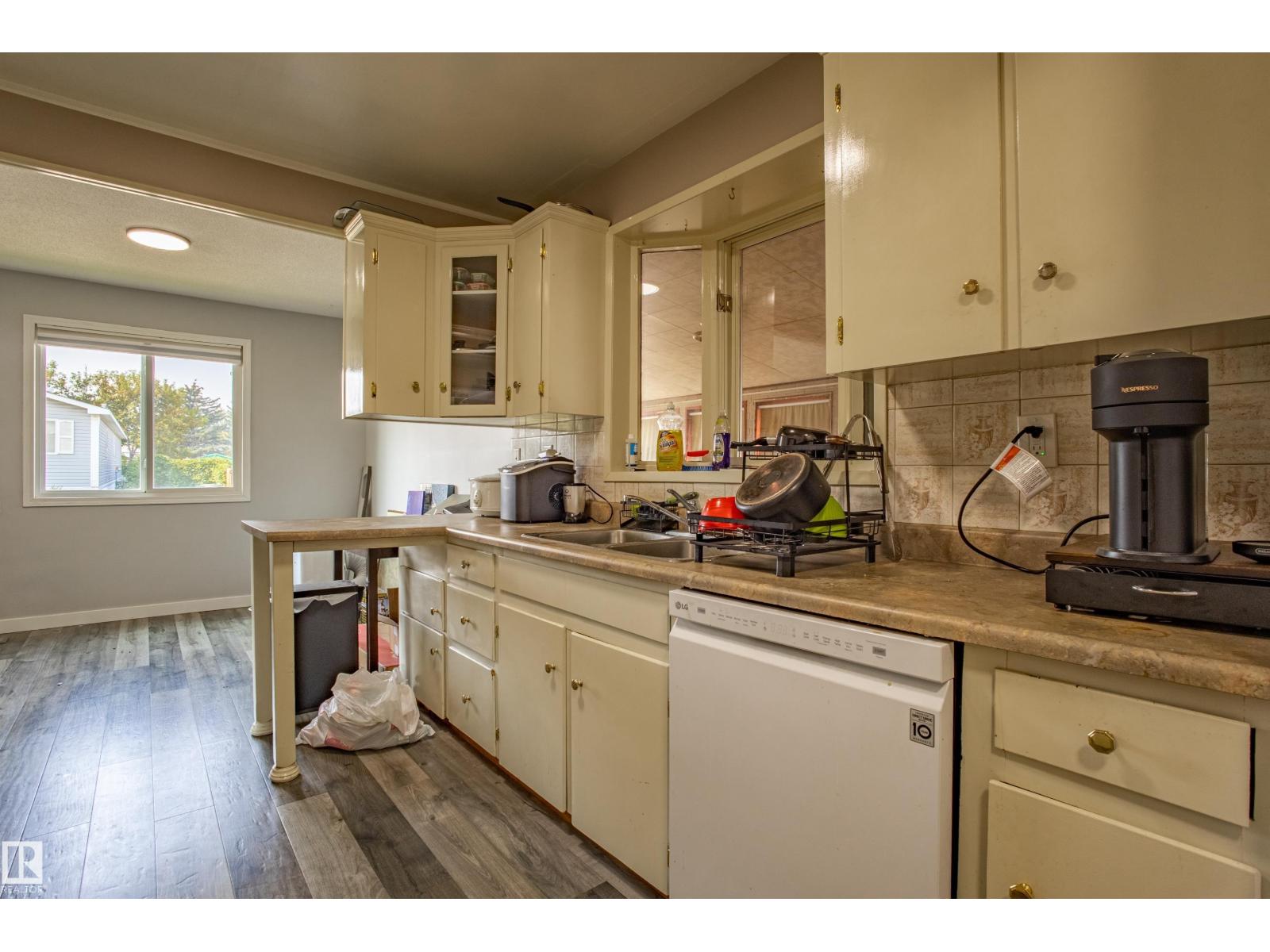 Photo 11 of 5453 Eastview Cr, Redwater AB
