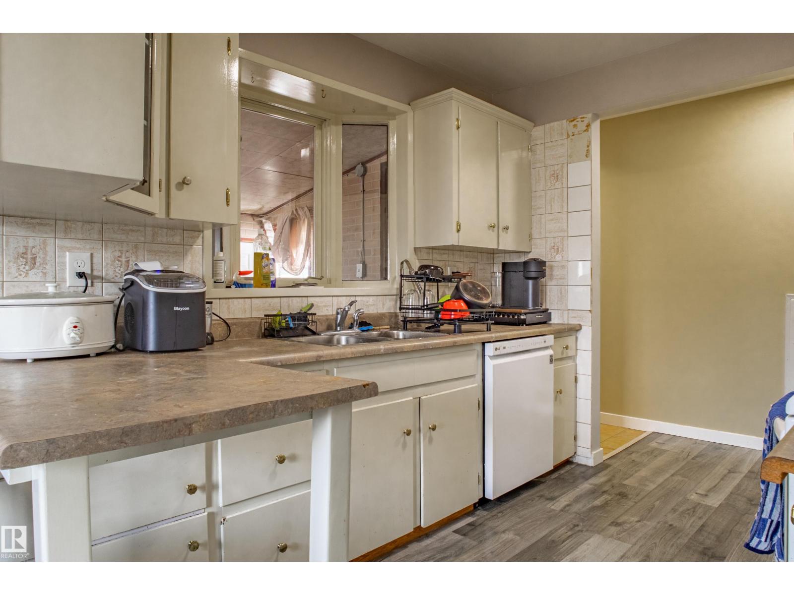 Photo 13 of 5453 Eastview Cr, Redwater AB