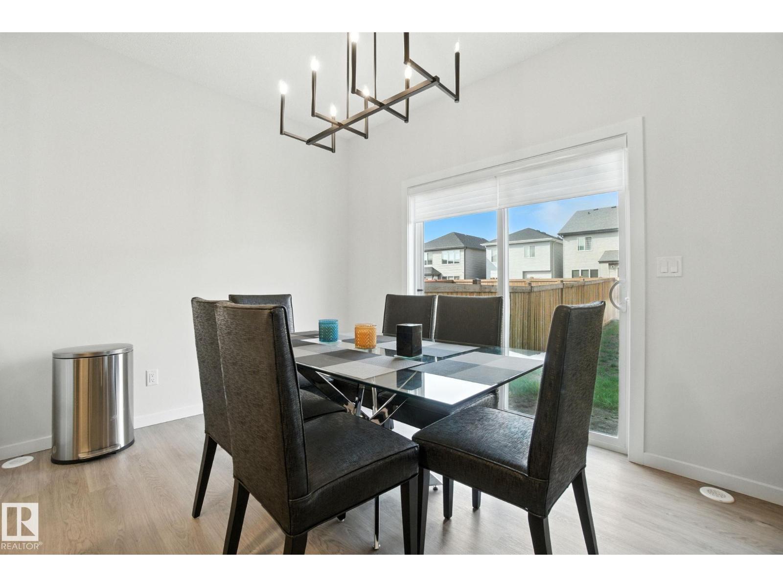 Photo 10 of 5234 23 Av Sw Sw, Edmonton AB