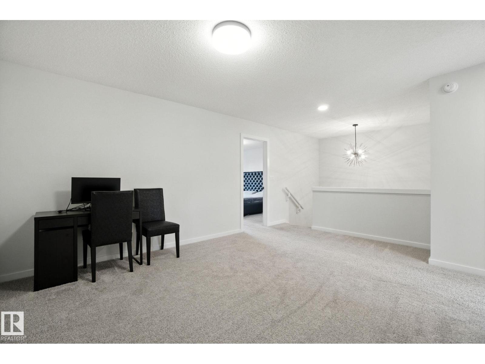 Photo 14 of 5234 23 Av Sw Sw, Edmonton AB