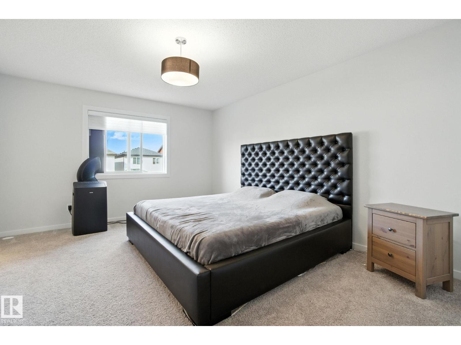 Photo 15 of 5234 23 Av Sw Sw, Edmonton AB