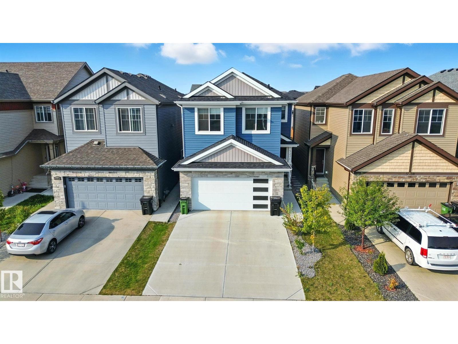Photo 3 of 5234 23 Av Sw Sw, Edmonton AB