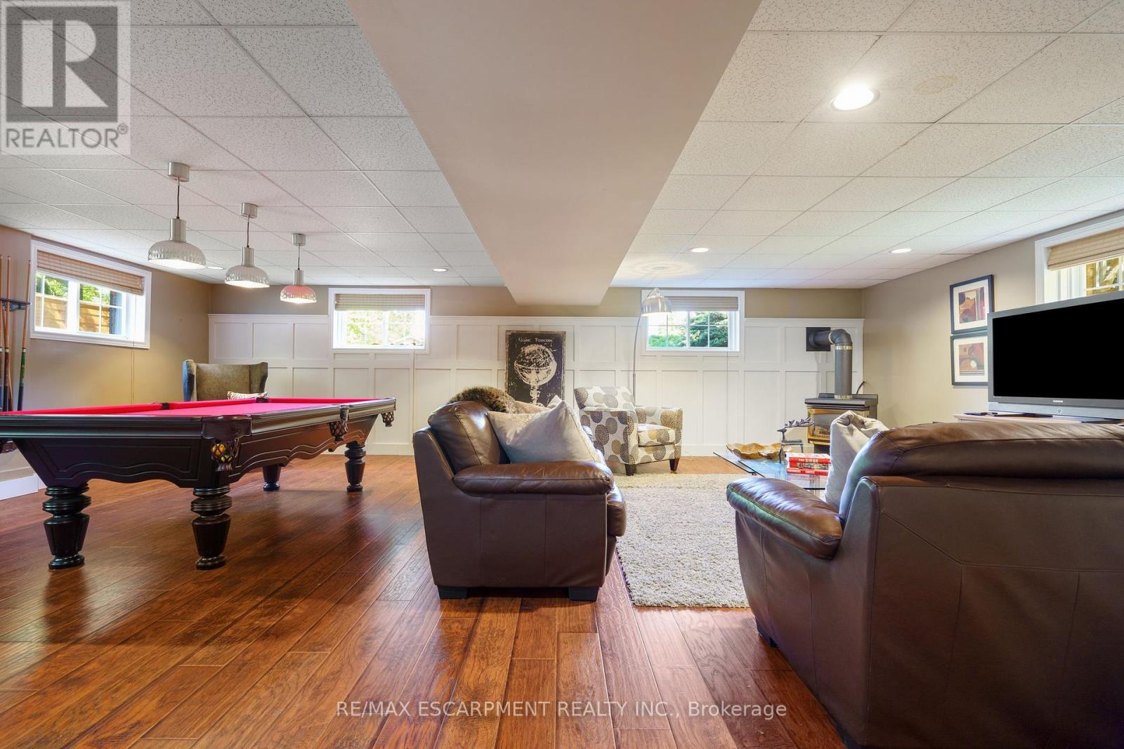 Photo 35 of 304 Central Avenue, Grimsby ON
