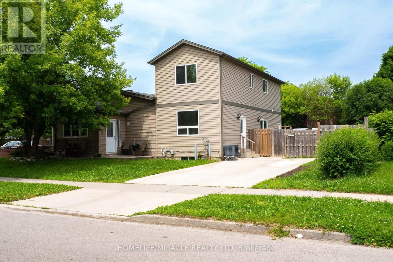 Photo 2 of 120 Jansen Avenue, Kitchener ON