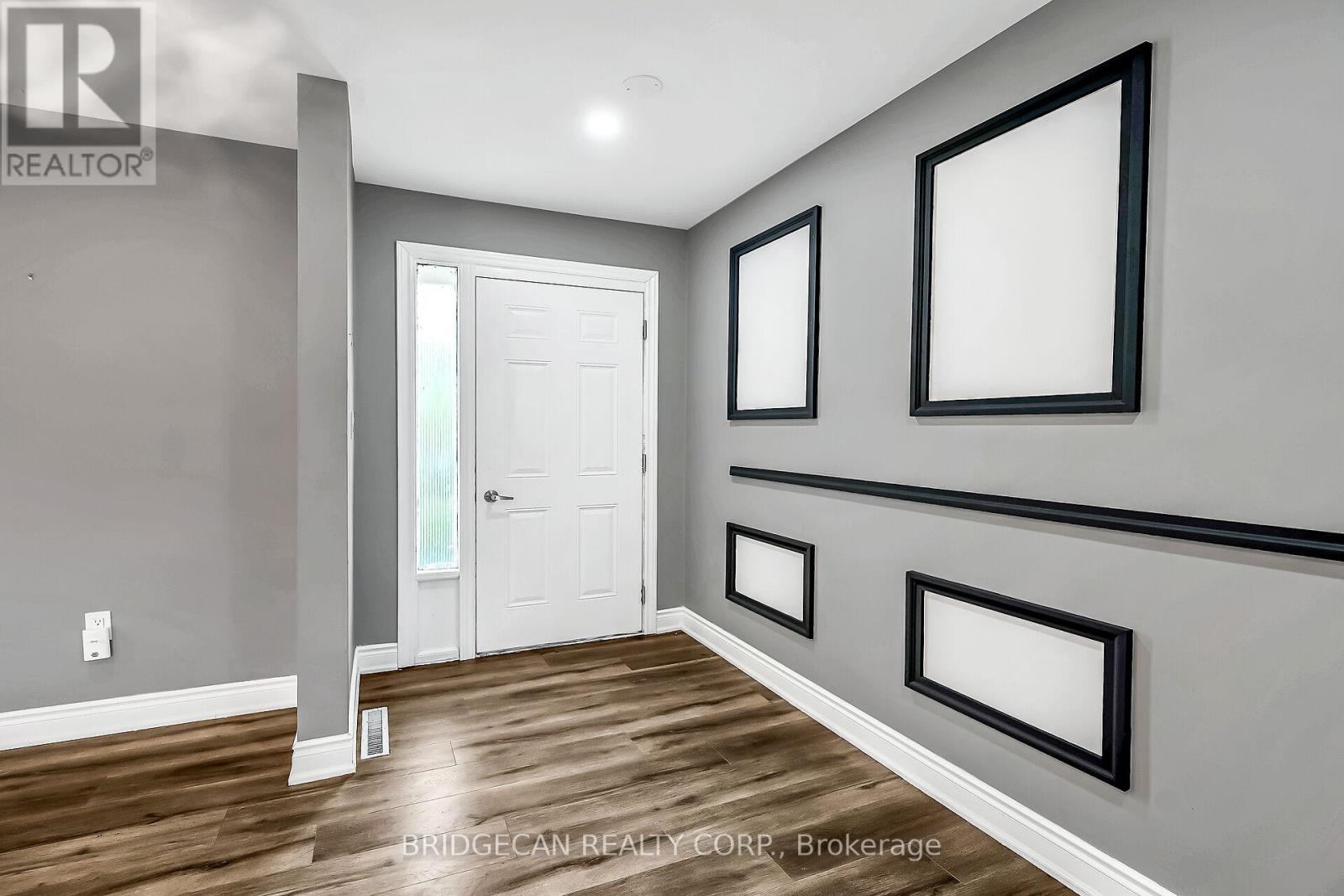 Photo 18 of 17 Brierwood Avenue, Grimsby ON