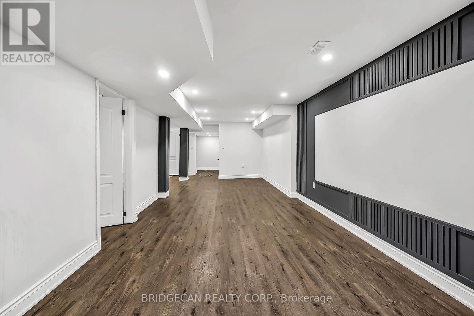 Photo 34 of 17 Brierwood Avenue, Grimsby ON