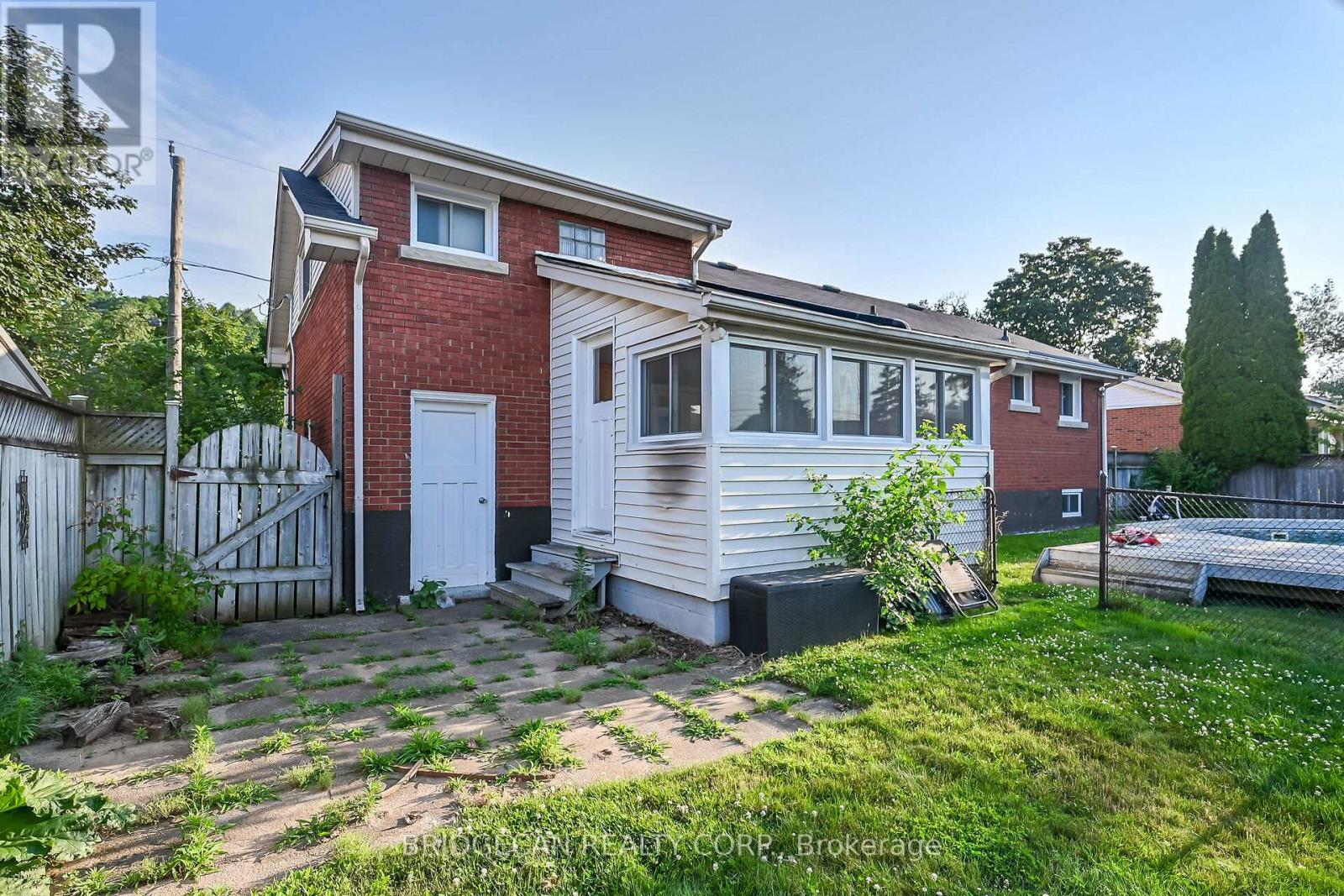 Photo 44 of 17 Brierwood Avenue, Grimsby ON