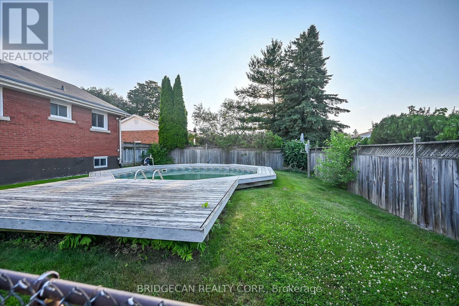 Photo 45 of 17 Brierwood Avenue, Grimsby ON