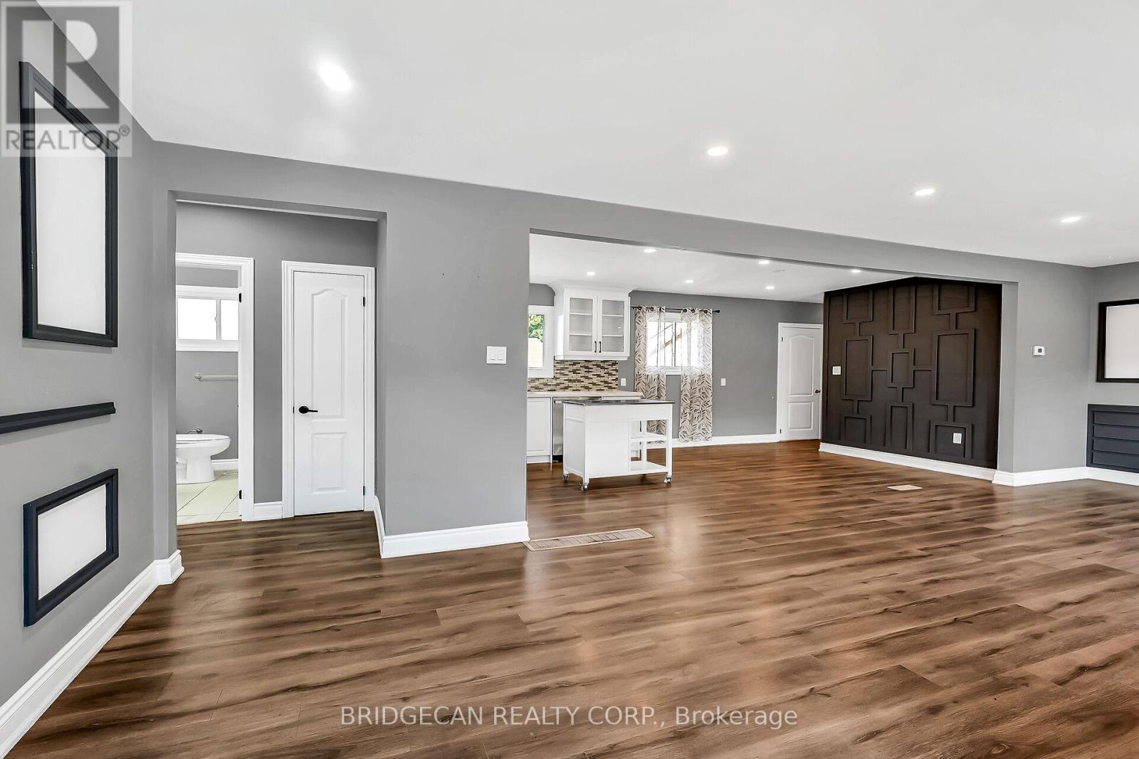 Photo 7 of 17 Brierwood Avenue, Grimsby ON