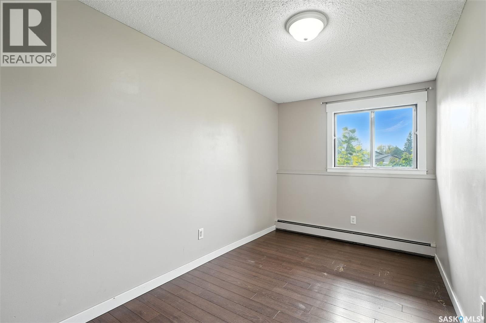 Photo 16 of 106 802 C Kingsmere Boulevard, Saskatoon SK