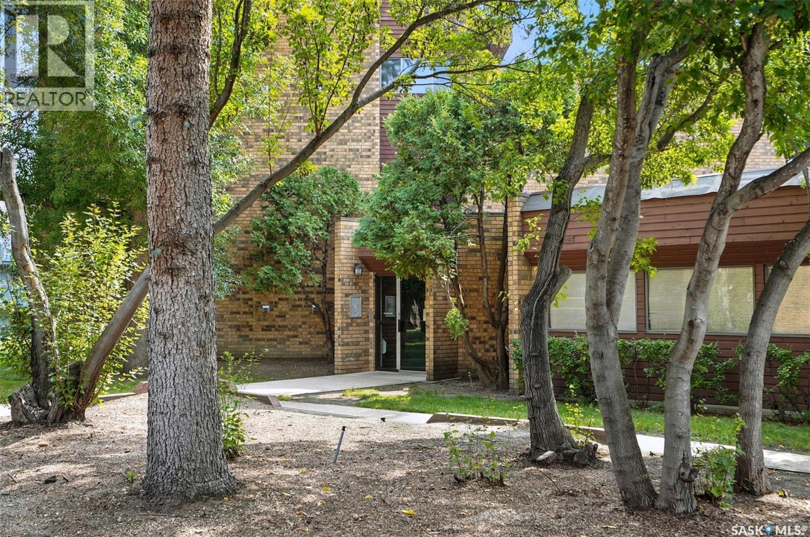 Photo 8 of 106 802 C Kingsmere Boulevard, Saskatoon SK