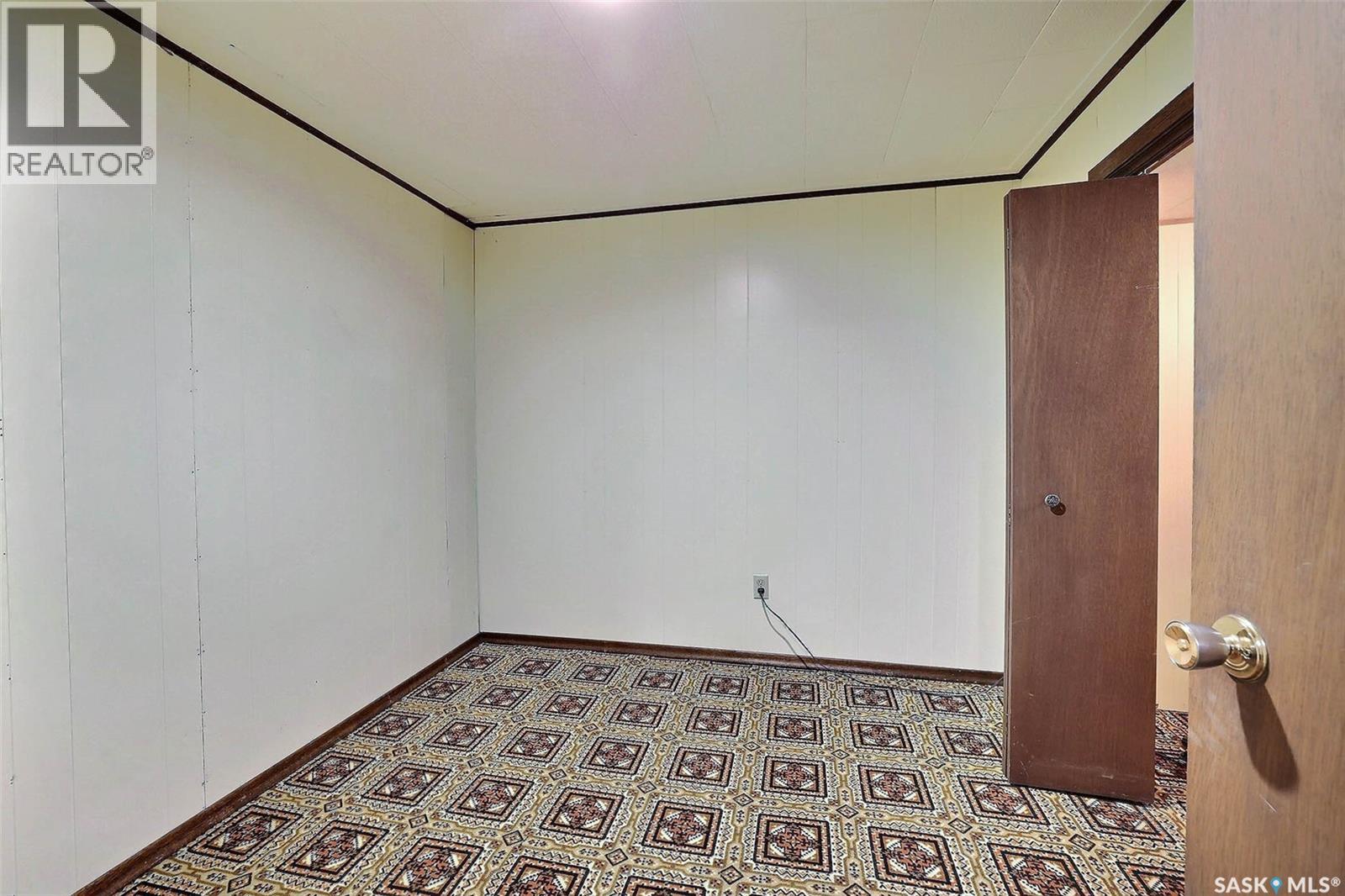 Photo 32 of 212 Shannon Road, Regina SK