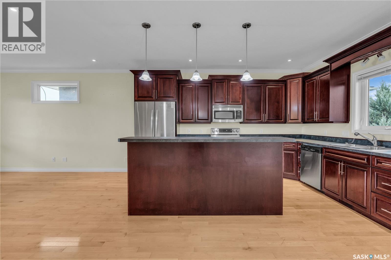 Photo 8 of 26 Berkshire Court, Moose Jaw SK