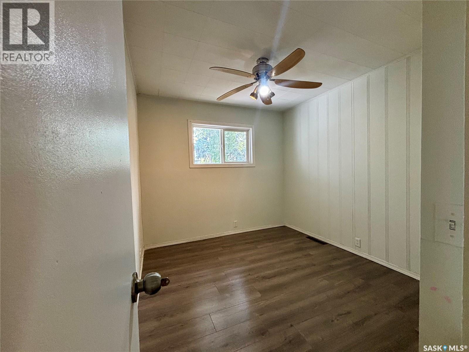Photo 13 of 1020 Elphinstone Street, Regina SK