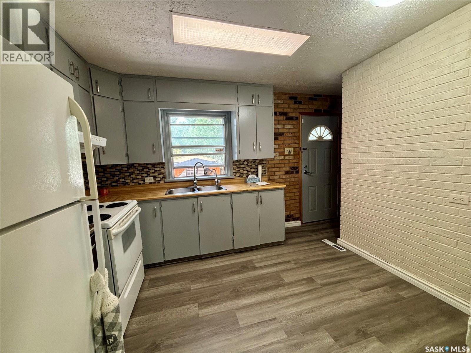 Photo 9 of 1020 Elphinstone Street, Regina SK