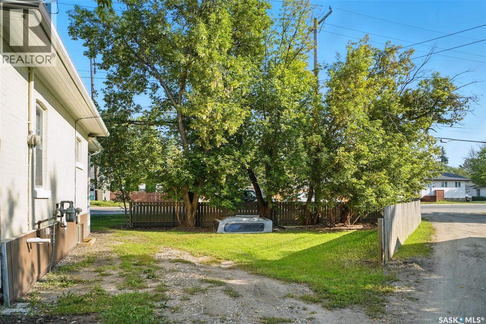 Photo 31 of 105 115th Street E, Saskatoon SK