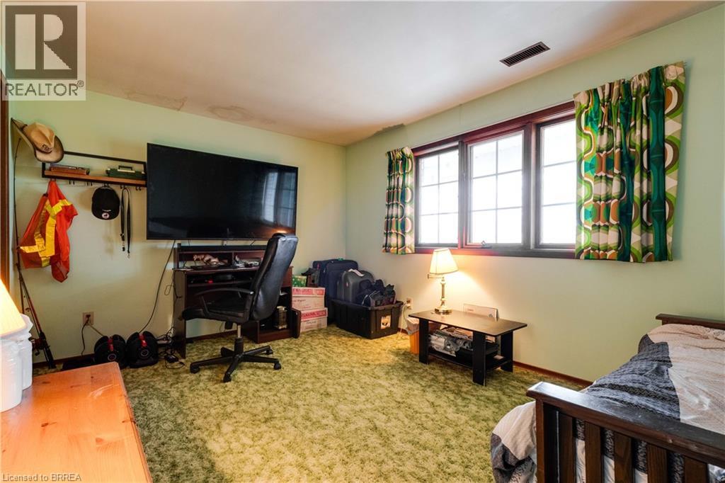 Photo 22 of 63 Mclean School Road, St George ON